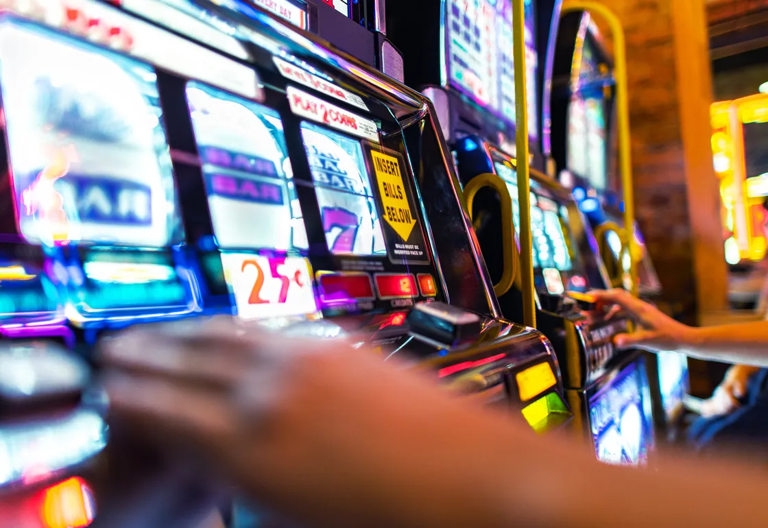 Interslot Interactive — Spiele-Hub · iGaming, Webdesign-Projekt von Christopher Rapp